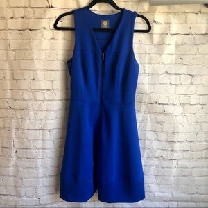 Vince Camuto Cobalt blue classy day to night dress. Gold zipper in front. 6